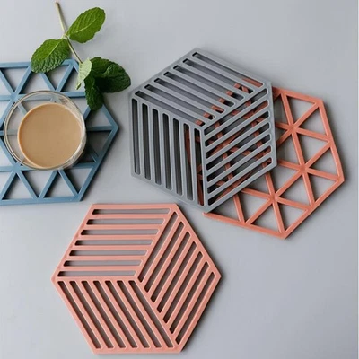  3 Pcs Wärme Matte Wärmematte Hitzebeständiges Tassenpad Tischsets - Bild 1 von 4