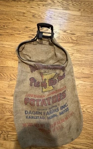 Vintage Peerless Wall Feed Bag Holder 4 Burlap Feed Bags Farm General Store Barn - Picture 1 of 7