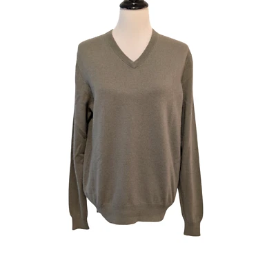 Neiman Marcus Mens Size M Olive Sage Green 100% Cashmere V-Neck Pullover Sweater - Image 1 of 4