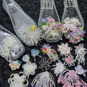 Colorful Hole Shoe Flower Dopamine Shoes Decor New Slippers Buckles  Gift - Afbeelding 1 van 22