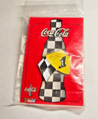 Эмалированная булавка с клетчатым флагом Nascar Coca-Cola Steve Park No1 - Изображение 1 из 4