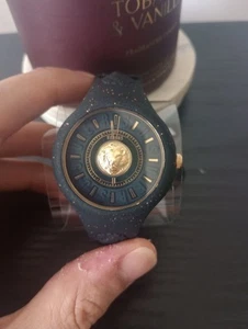Versus Versace Women's Fire Island Lion Glitter Black Dial Sillicone Strap Watch - Picture 1 of 9