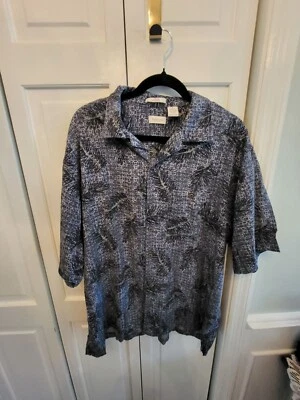 Men's Leaf Print Silk/rayon Button up Shirt Van Heusen XL Resortwear Cruisewear - Image 1 of 4
