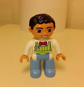 LEGO DUPLO 10587 Cafe - Male Barista/Worker Figure Only 5/31/23 - Picture 1 of 2