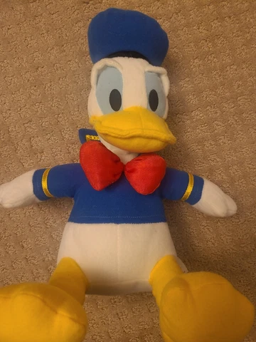 Disney Mickey Mouse Clubhouse 17" Donald Duck Plush  C10037 Cover