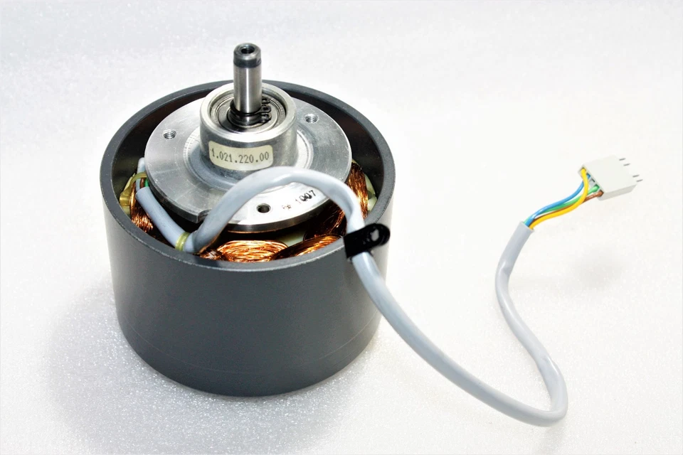 Revox C274 LOGGING - Motor - Winding Motor 1.021.220.00 - Image 1 of 1