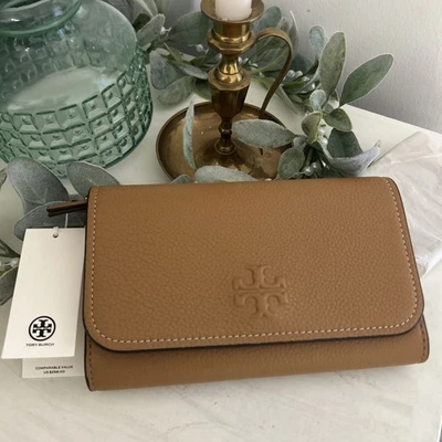 NEW $298 TORY BURCH Thea Pebbled Leather Crossbody Bag W/Flat Wallet In TIRAMISU - Image 1 of 4