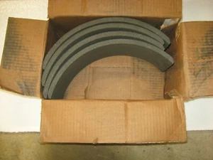 International 1P1658203C92 Drum Brake Lining-Set of 4 - Picture 1 of 2