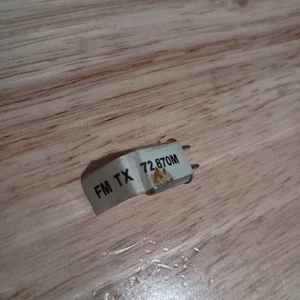 #V) FM 72.870 TX RX Crystal Type 72.6 - Picture 1 of 2