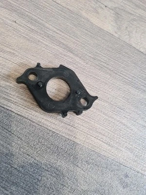 Yamaha F2.5 2.5hp Outboard Intake Carburettor Gasket Spacer  69ME36470000 - Image 1 of 2