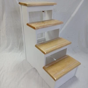 ESCALERA fija 4 peldaños. Madera. Alto 80 cms. Blanca-peldaños barnizados - Imagen 1 de 6