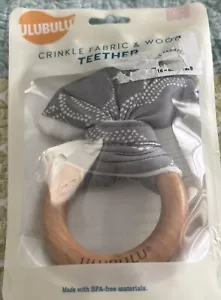 UluBulu Crinkle Fabric & Wood Teether 0M+ Gray Print New - Picture 1 of 2