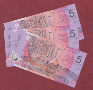 AUSTRALIAN POLYMER BANKNOTE 1995 $5 FRASER / EVANS UNC - Picture 1 of 2