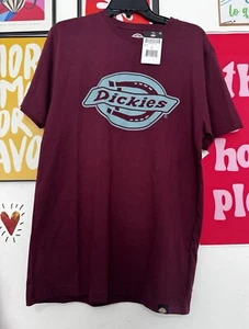 Dickies Men’s Graphic Logo T-Shirt - Size Small - Burgundy - New with Tags - Picture 1 of 3