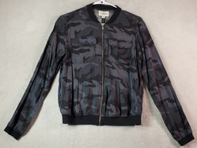 Chaqueta para mujer American Eagle Outfitters pequeña gris con estampado de camuflaje bolsillo cremallera completa Foto 1 de 4