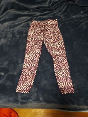 Leggings Fabletics PowerHold Pequeños Púrpura Estampado Animal Cebra, Cómodos, Usados en Excelente Condición Foto 1 de 4