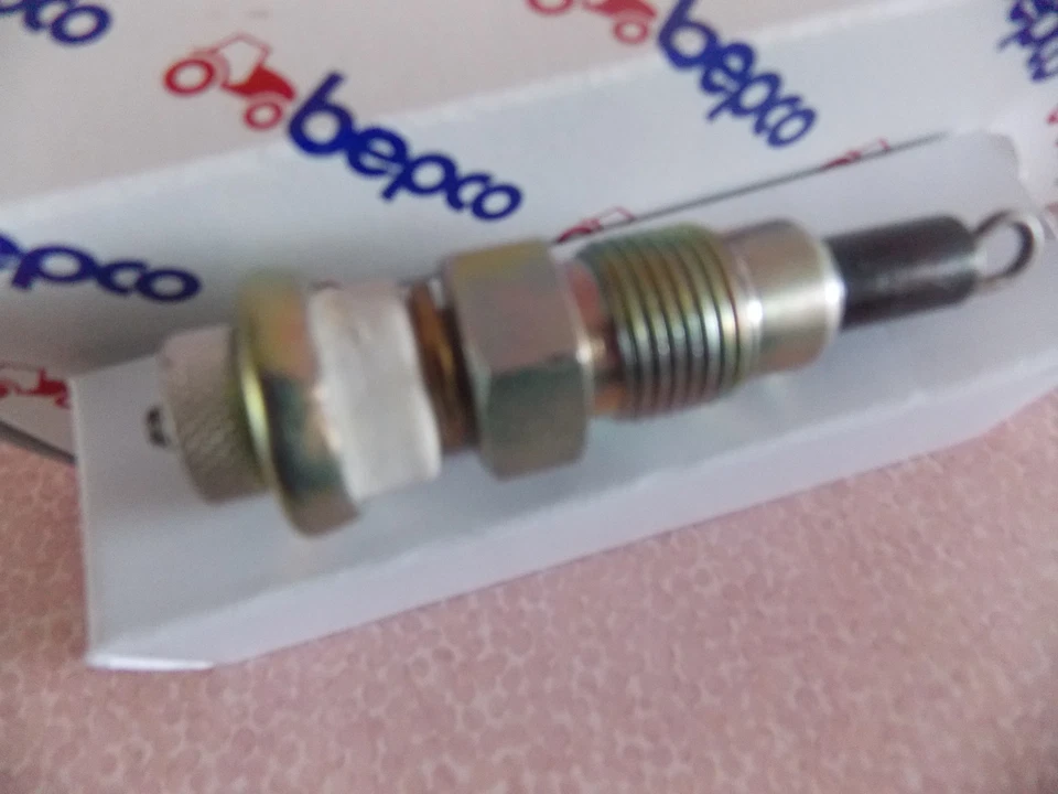 INTERNATIONAL GLOW HEAT PLUGS B250 /275 /414 /434 /354 /374 / 384 / 444 / ETC