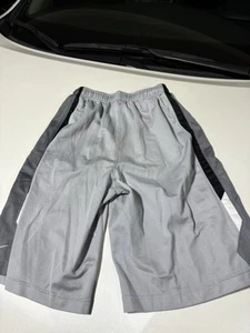 Shorts L Youth - Picture 1 of 3