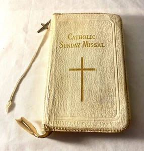 Catholic Sunday Missal Confraternity Version Zipper 1956 - As Is - Picture 1 of 24