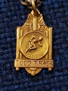 Medalla deportiva vintage dorada llena de oro TRACK RACE - Imagen 1 de 4