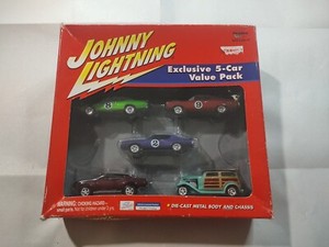 2000 JOHNNY LIGHTNING--EXCLUSIVE 5 CAR VALUE PACK (NEW)
