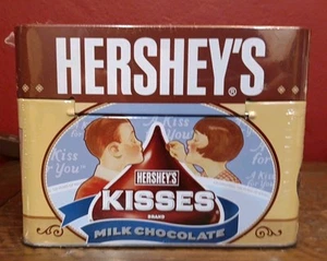 Hershey’s 2007 Milk Chocolate Kisses Recipe Box And 99 Recipes New Sealed - Picture 1 of 5