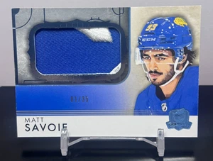 Toppa Galleria Rookie Rink 2023-24 Upper Deck The Cup - Matt Savoie - 1/35 - Foto 1 di 2