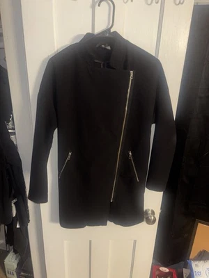 Abrigo Mujer Negro H&M Línea Dividida Talla Pequeña (4) Foto 1 de 4