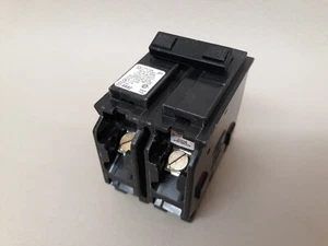 Square D Homeline 20 Amp 2 Pole HOM220 Circuit Breaker - Picture 1 of 6