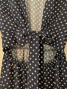 Süßes Kleid zum Binden / Polka Dots / Retro 50er Jahre Stil - Bild 1 von 4