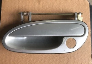 Opel Vauxhall Omega B Door Handle Front Left Driver Side Exterior With Gasket - Picture 1 of 9