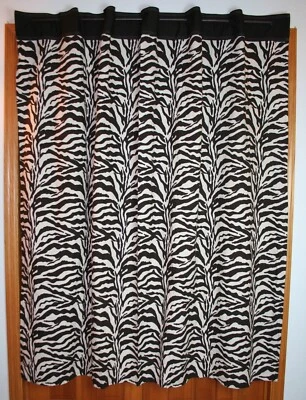 Cortina de ducha con estampado de cebra marrón oscuro crema tela tejida de algodón Karen Neuburger Foto 1 de 4