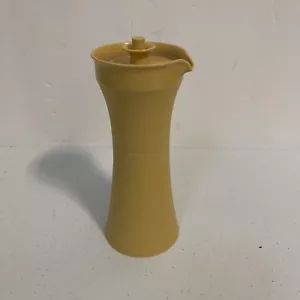 Vintage Tupperware Oil and Vinegar Dressing Cruets, 1246-7/9 Gold GC - Picture 1 of 3