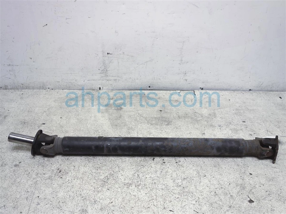 2000-2004 Nissan Pathfinder Auto Tra Propeller Shaft Driveshaft - Image 1 of 4