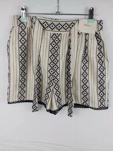 Papaya Damen *neu* Muster, High Waist Shorts mit Lave & Gürtel Größe 8 (129-00007) - Bild 1 von 4