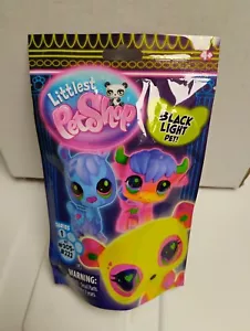SEALED Littlest Pet Shop LPS Gen 7 Black Light Pet Blind Bag Axolotl - Picture 1 of 4