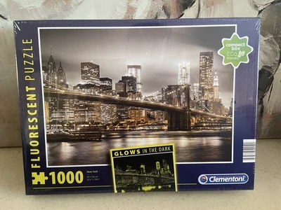 Clementoni New York Skyline Glow In The Dark 1000 Piece Fluorescent Puzzle - New - Image 1 of 4