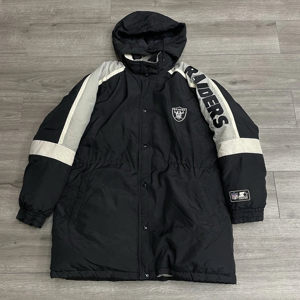 JAQUETA CASACO VINTAGE ANOS 90 OAKLAND RAIDERS PARKA STARTER TAMANHO GG trincheira vintage Vegas - Imagem 1 de 1