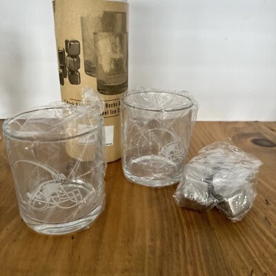 Nuevo paquete de 2 vasos grabados de la NFL y 6 rocas de acero inoxidable grabadas juego de regalo de vajilla de hielo Foto 1 de 4