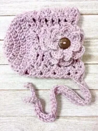ganchillo hecho a mano bebé flor sombrero gorro recién nacido 0/3 brillo malva nuevo Foto 1 de 2