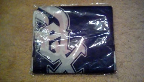 *SEALED PACKAGE* CHICAGO WHITE SOX 2005 WORLD SERIES 10 YEAR ANNIVERSARY FLAG Cover