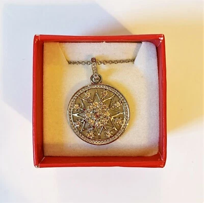 Collar de copo de nieve Avon en caja roja de firma Foto 1 de 3