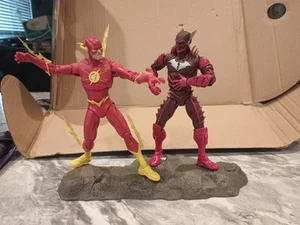 McFarlane DC Multiverse Earth 52 Batman Red Death and The Flash 7" 2er Pack 2020 - Bild 1 von 7