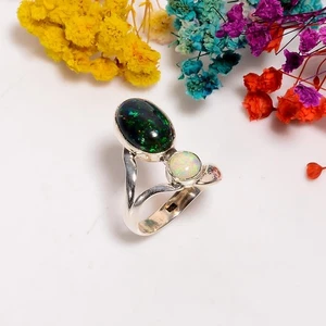Anello con pietre preziose opale etiope, argento sterling 925, opale appariscente, argento classico - Foto 1 di 3