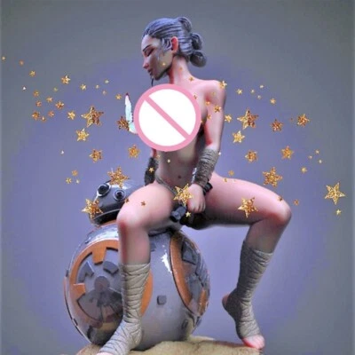 Alien Girl 1/24 Scale Resin Figure Model Kit Two assembly methods - Image 1 of 4