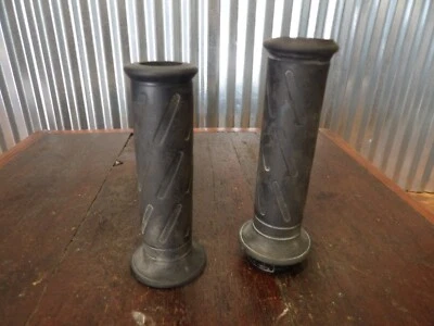 08-09 Suzuki Katana GSX650F PUNHOS DE GUIDÃO TUBO MANGA ACELERADOR 57110-29G02-291 - Imagem 1 de 4