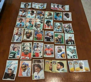 Pegatinas de tarjetas coleccionables de chicle Topps de fútbol americano de la NFL 1981 x46 algunos duplicados - Imagen 1 de 24
