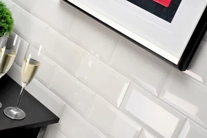 14,95 €/m² Wandfliese Metro weiß glänzend Facette 10x20 Steingut Paket á 1,00m² - Bild 1 von 2