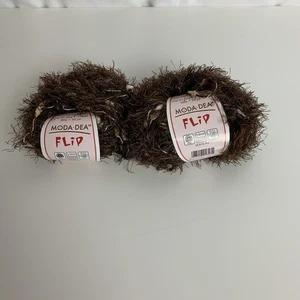 Mode Dea Flip Yarn Mocha Lot Of 2 Skeins Polyester Eyelash NWOT Knitting Brown - Picture 1 of 3