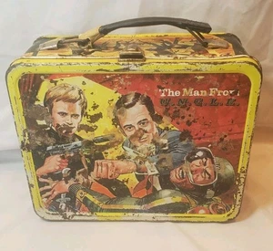 "L'UOMO DI U.N.C.L.E." Porta pranzo in latta vintage 1966 invecchiato senza thermos MGM raro - Foto 1 di 18